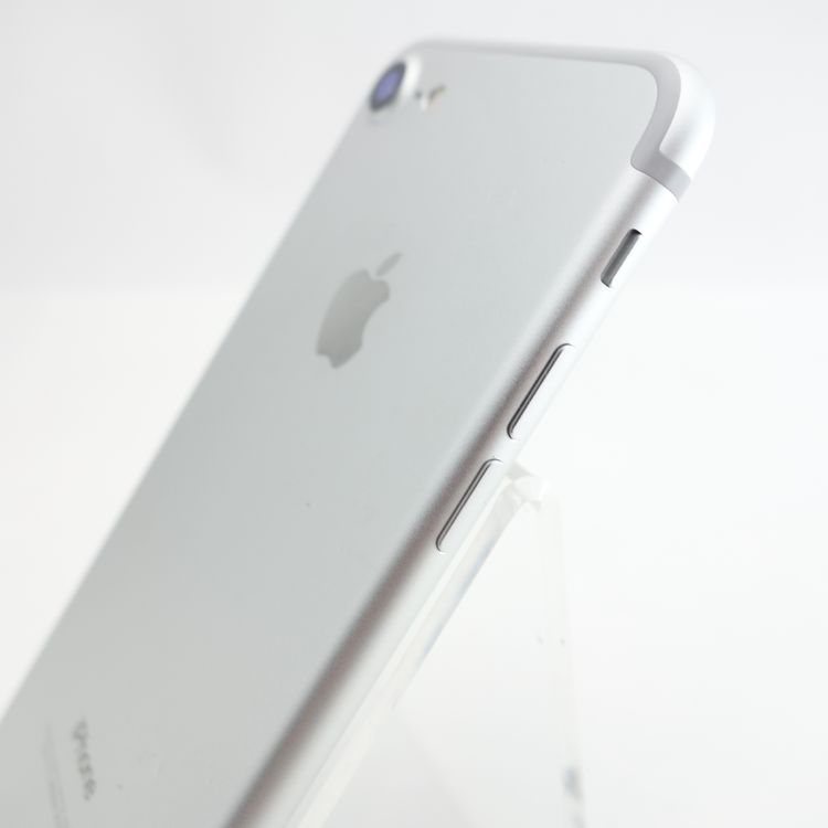 ��SIM�ե꡼��iPhone7 32GB ����С� ����94�� �������¡�