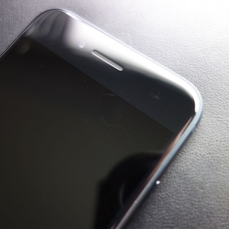 ��SIM�ե꡼��iPhoneSE3 64GB �ߥåɥʥ��� ����95�� �������¡�