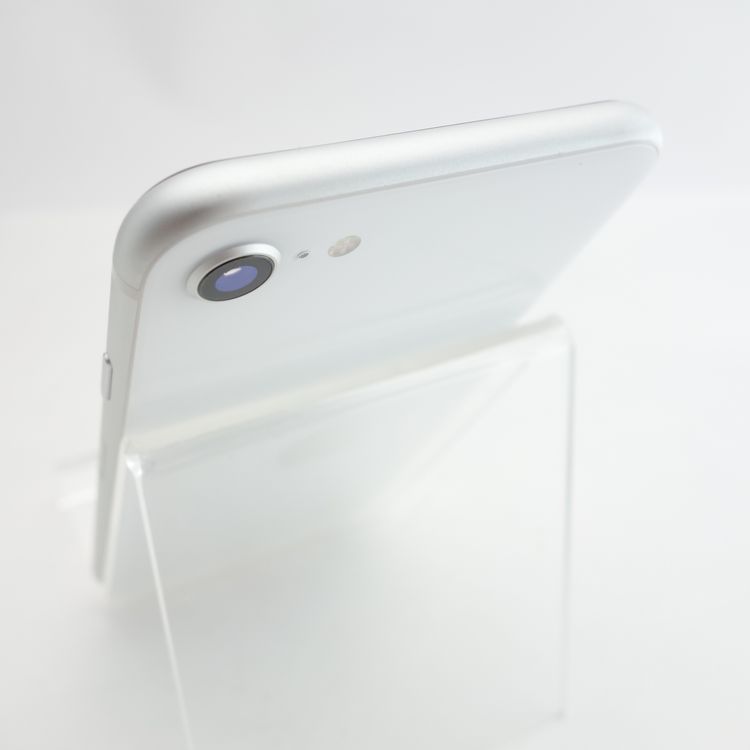 ��SIM�ե꡼��iPhoneSE2 64GB �ۥ磻�� ����92�� �������¡�