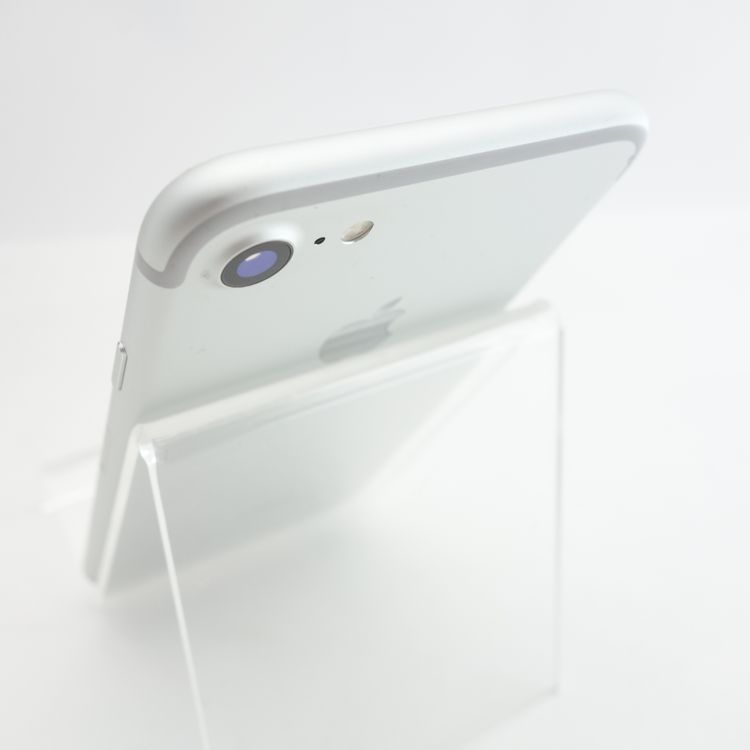 ��SIM�ե꡼��iPhone7 32GB ����С� ����100�� �������¡�