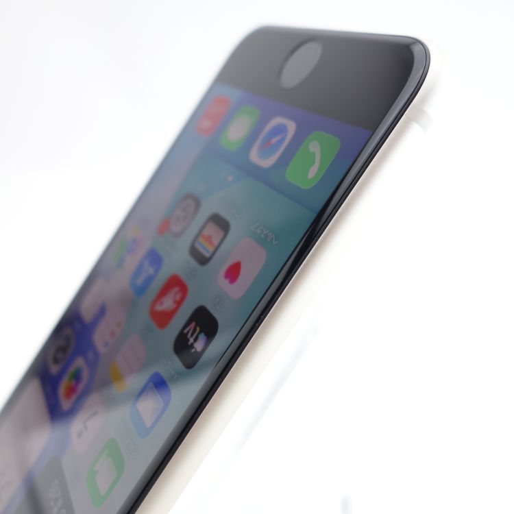 ��SIM�ե꡼��iPhoneSE3 64GB �������饤�� ����100�� �������¡�