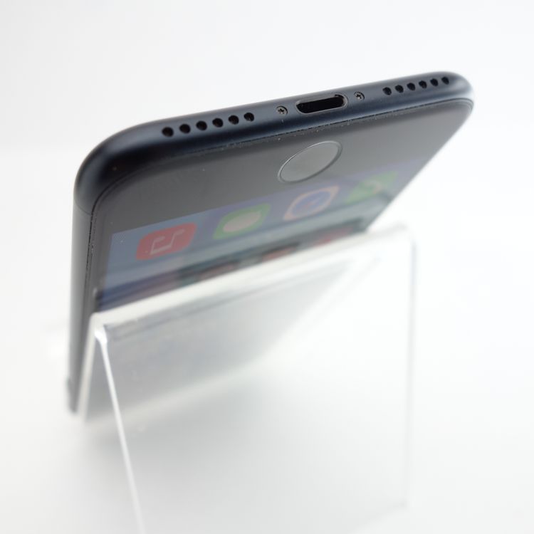 ��SIM�ե꡼��iPhoneSE3 64GB �ߥåɥʥ��� ����88�� �������¡�
