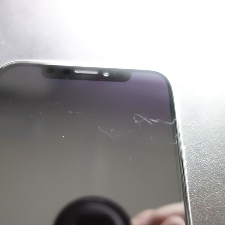 ��SIM�ե꡼��iPhoneX 64GB ����С� ����97�� �������¡�