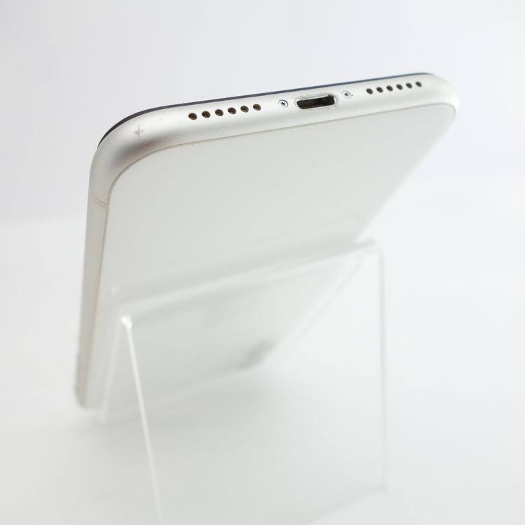 �ڥ���󥯡�iPhone11 64GB �ۥ磻�� ����100�� �������¡� ����������