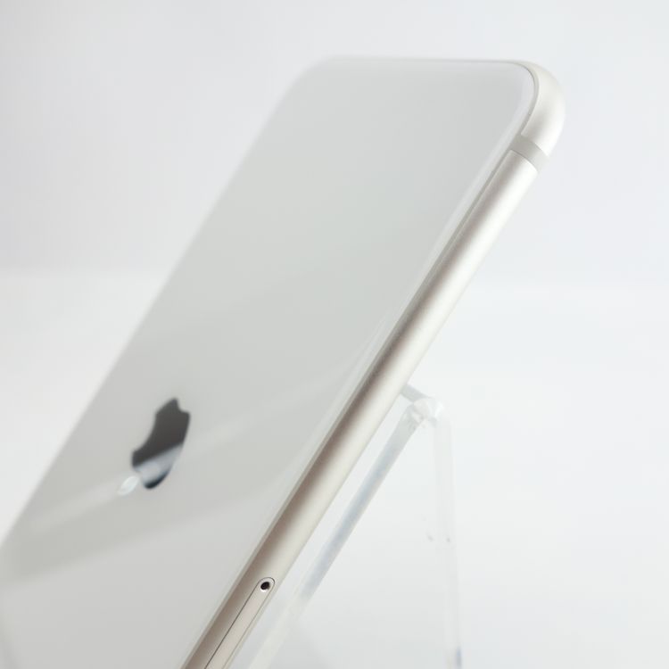 ��SIM�ե꡼��iPhoneSE3 64GB �������饤�� ����100�� �������¡�
