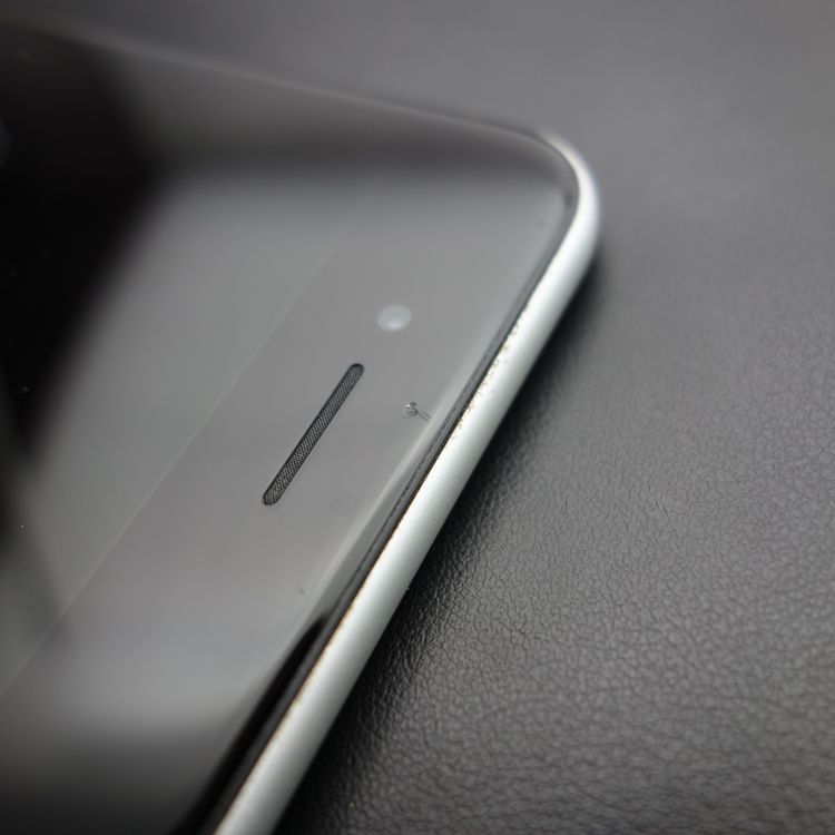 ��SIM�ե꡼��iPhoneSE2 128GB �ۥ磻�� ����100�� �������¡�