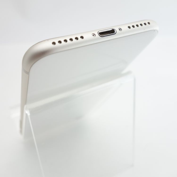 ��SIM�ե꡼��iPhoneSE3 64GB �������饤�� ����94�� Apple���ȥ���