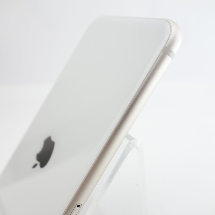 ��SIM�ե꡼��iPhoneSE3 64GB �������饤�� ����100�� �������¡�