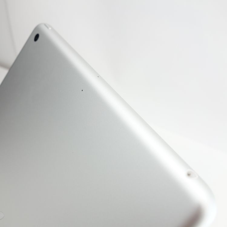��9.7�������iPad ��6���� 32GB ����С� ����94% Wi-Fi��ǥ�
