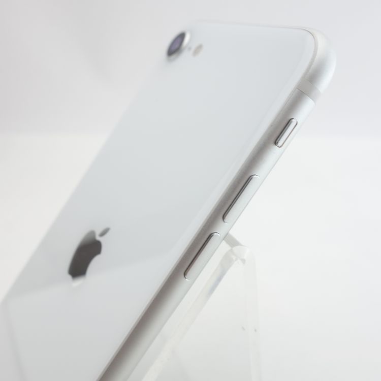 ��SIM�ե꡼��iPhoneSE2 64GB �ۥ磻�� ����90�� �������¡�