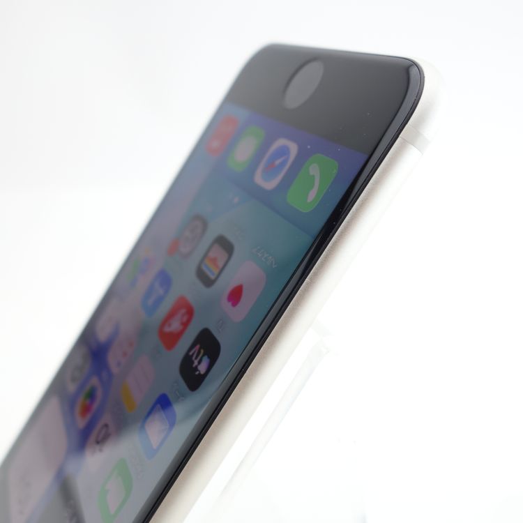 ��SIM�ե꡼��iPhoneSE3 64GB �������饤�� ����90�� �������¡�
