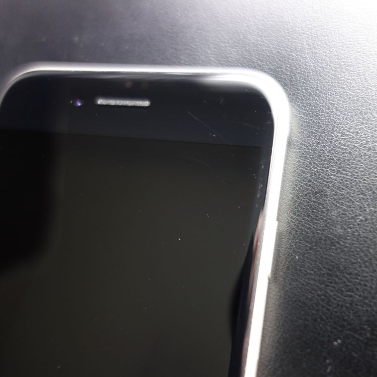 ��SIM�ե꡼��iPhoneSE3 64GB �������饤�� ����86�� �������¡�