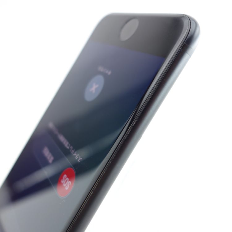 ��SIM�ե꡼��iPhoneSE2 64GB �֥�å� ����84�� �������¡�