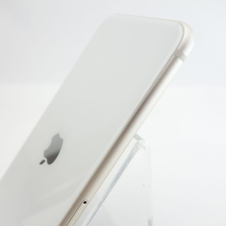 ��SIM�ե꡼��iPhoneSE3 64GB �������饤�� ����91�� �������¡�