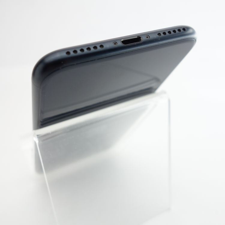 ��SIM�ե꡼��iPhoneSE3 64GB �ߥåɥʥ��� ����88�� �������¡�