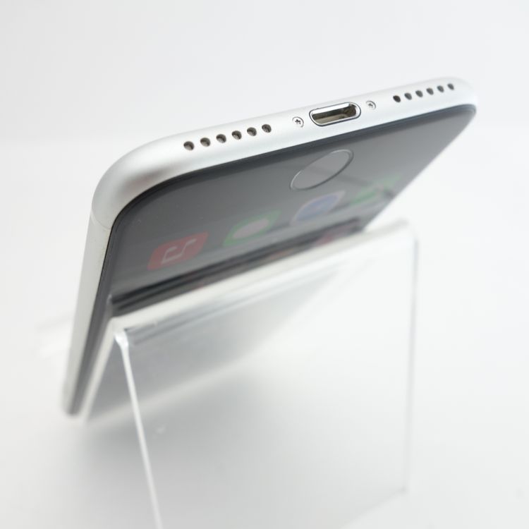 ��SIM�ե꡼��iPhoneSE2 64GB �ۥ磻�� ����82�� �������¡�