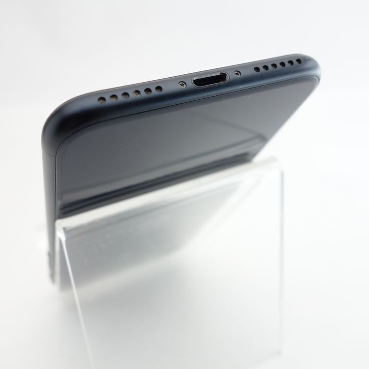 ��SIM�ե꡼��iPhoneSE3 64GB �ߥåɥʥ��� ����86�� �������¡�