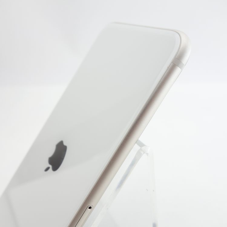 ��SIM�ե꡼��iPhoneSE3 64GB �������饤�� ����89�� �������¡�
