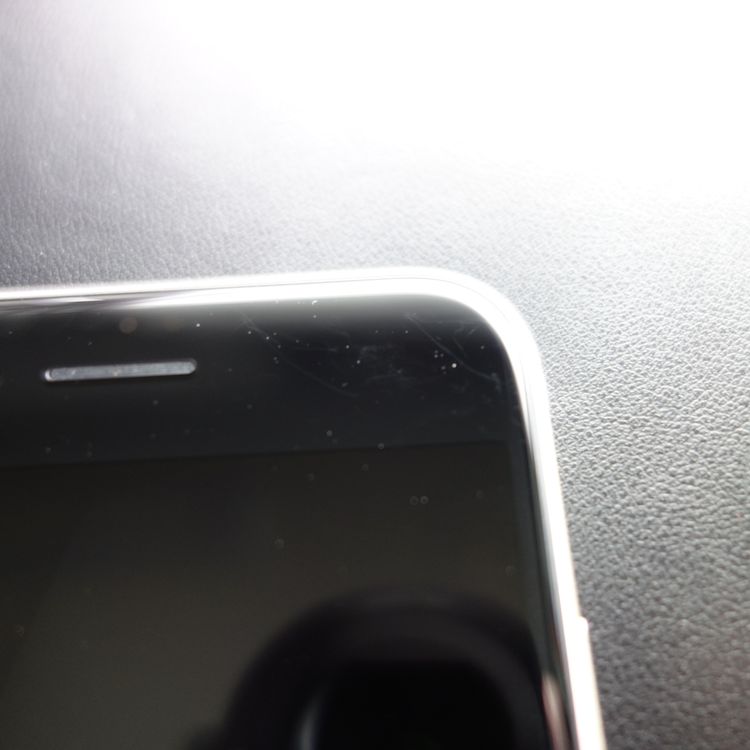 ��SIM�ե꡼��iPhoneSE3 64GB �������饤�� ����86�� �������¡�
