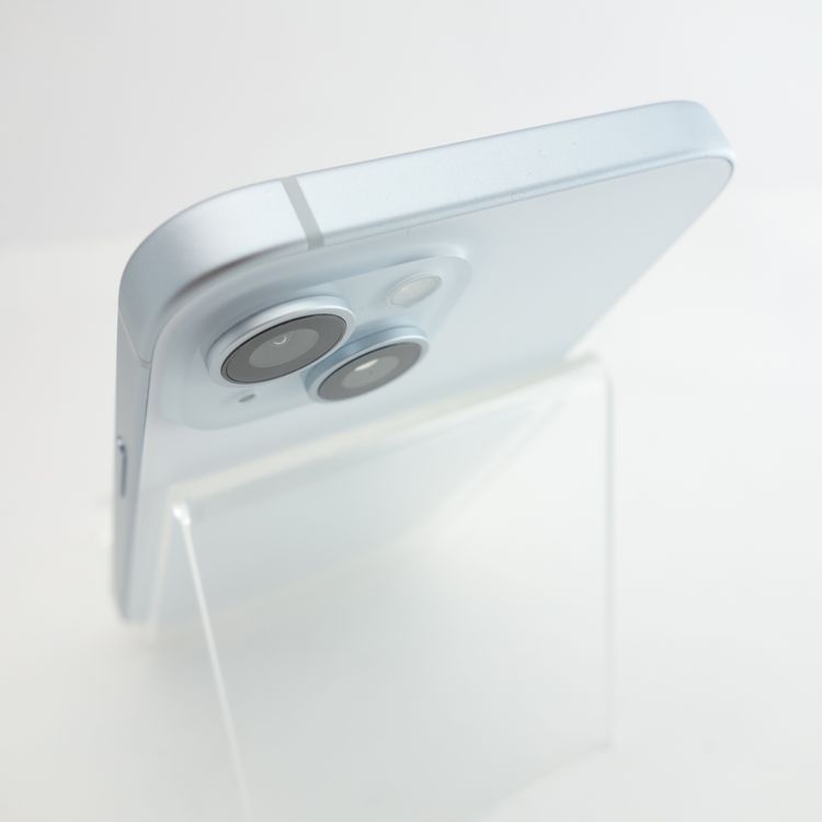 ��SIM�ե꡼��iPhone15 128GB �֥롼 ����96% �������¡�