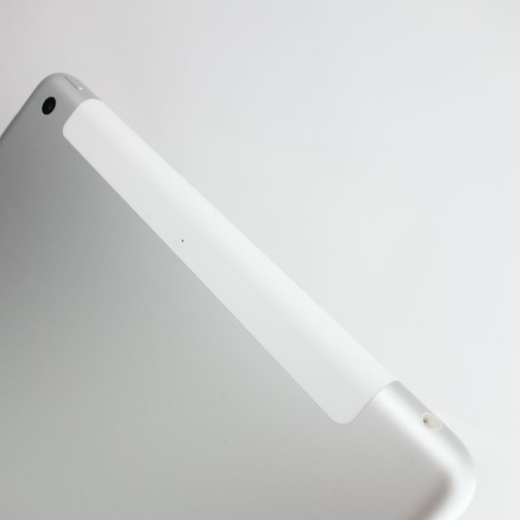 ��10.2�������iPad ��8���� 32GB ����С� ����90�� SIM�ե꡼