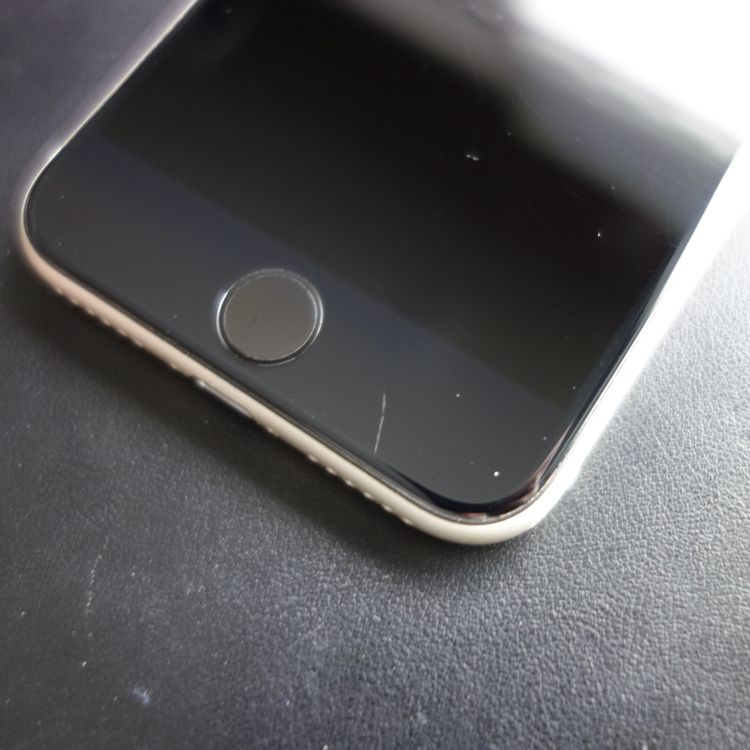 ��SIM�ե꡼��iPhoneSE3 64GB �������饤�� ����83�� Apple���ȥ���