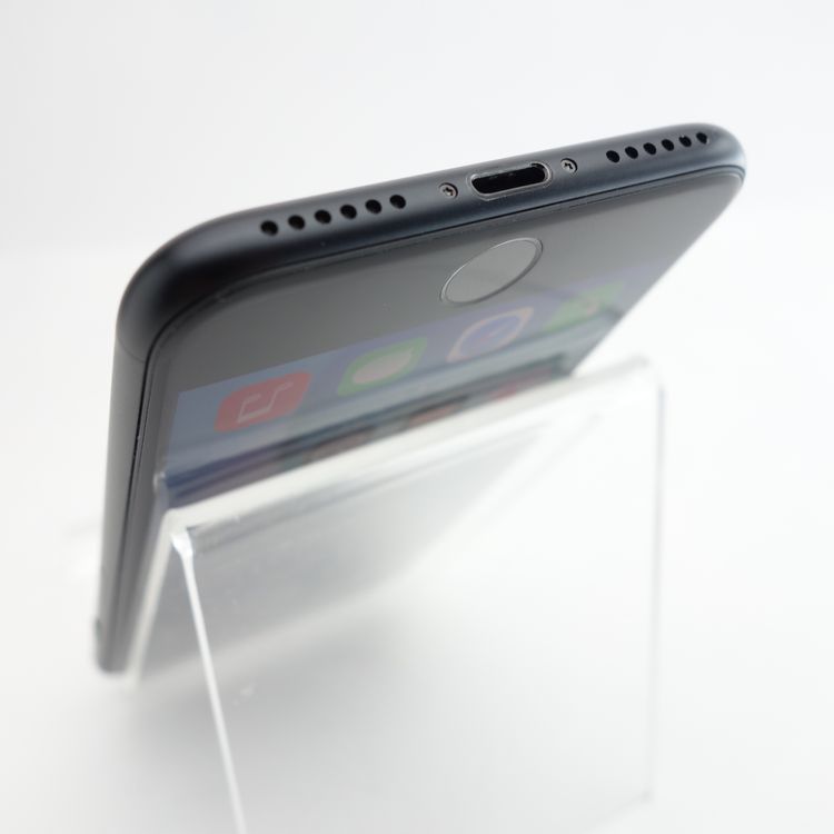 ��SIM�ե꡼��iPhoneSE2 64GB �֥�å� ����90�� �������¡�