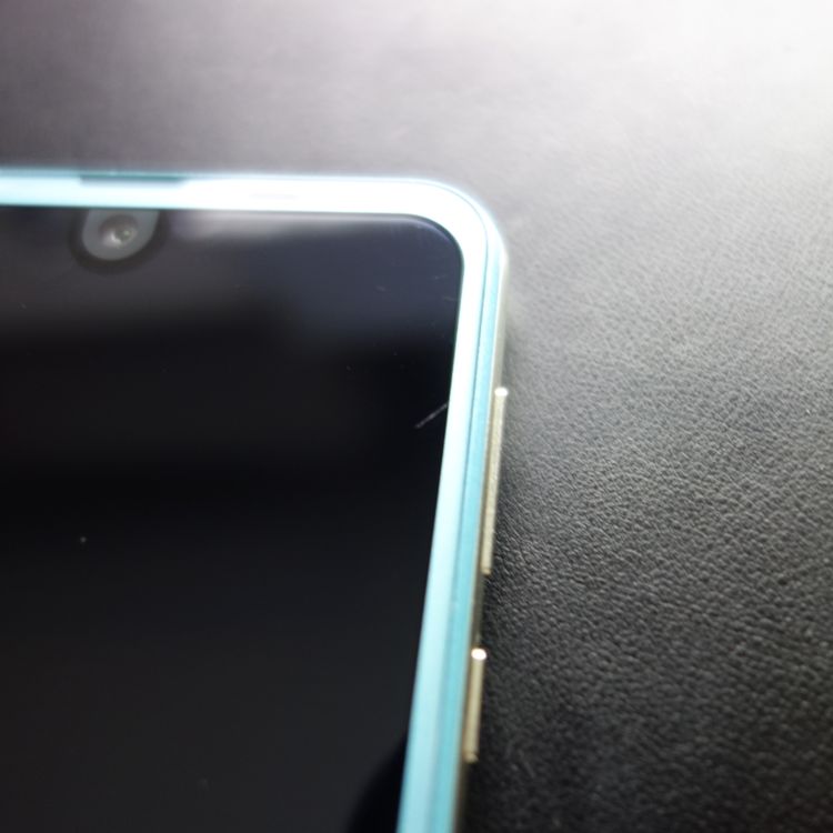 ��SIM�ե꡼��AQUOS R2 SHV42 �������ޥ�� �������¡� au��