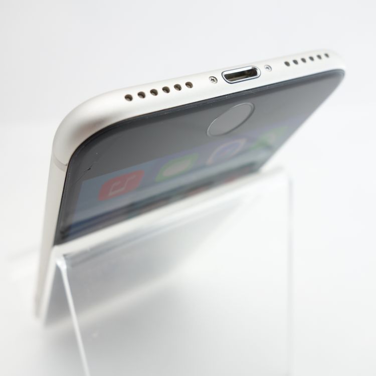 �ڥ���󥯡�iPhoneSE3 64GB �������饤�� ����89�� �٥�����
