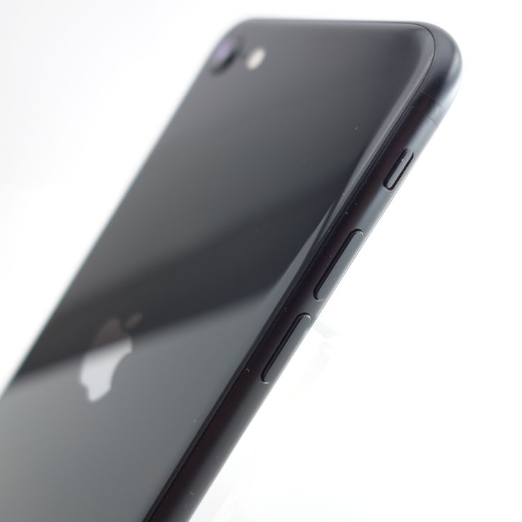 ��SIM�ե꡼��iPhoneSE2 64GB �֥�å� ����84�� �������¡�