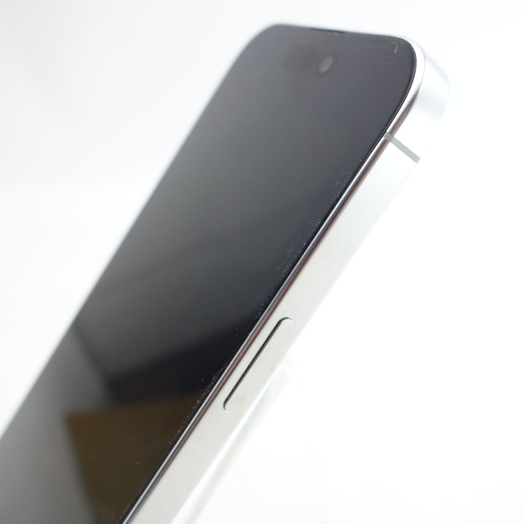 ��SIM�ե꡼��iPhone16 Pro 128GB �ۥ磻�ȥ����˥��� ����100��