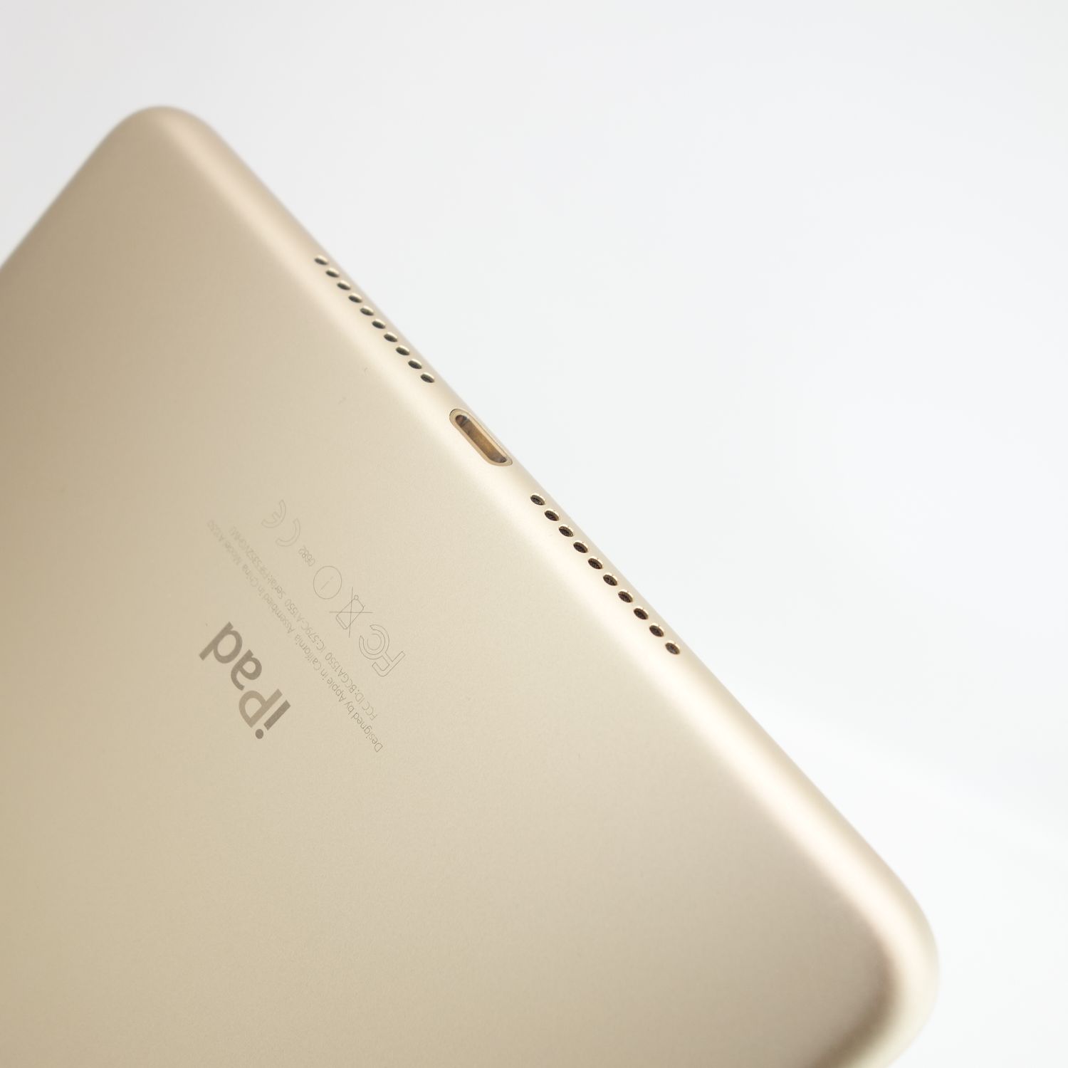 シルバー あまったるく ipadmini4 16GB AUsimロック解除済みcellular 