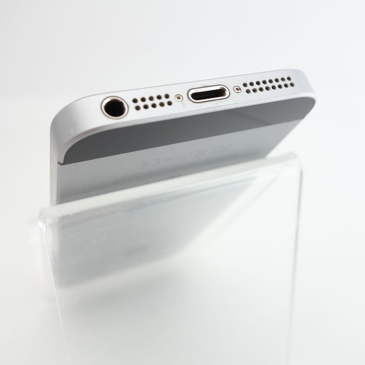 ��SIM�ե꡼��iPhoneSE 16GB ���ڡ������쥤 ����89�� �������¡�