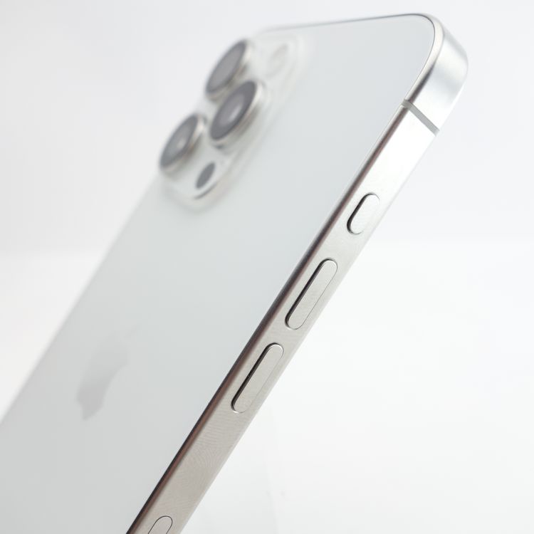 ��SIM�ե꡼��iPhone15 Pro Max 256GB �ۥ磻�ȥ����˥��� ����86��