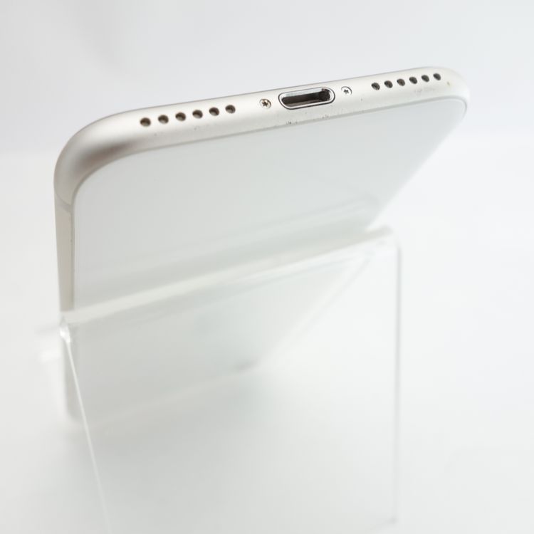 ��SIM�ե꡼��iPhoneSE3 64GB �������饤�� ����98�� �������¡�