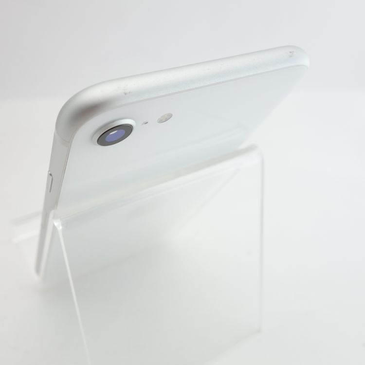 ��SIM�ե꡼��iPhoneSE2 64GB �ۥ磻�� ����86�� �������¡�