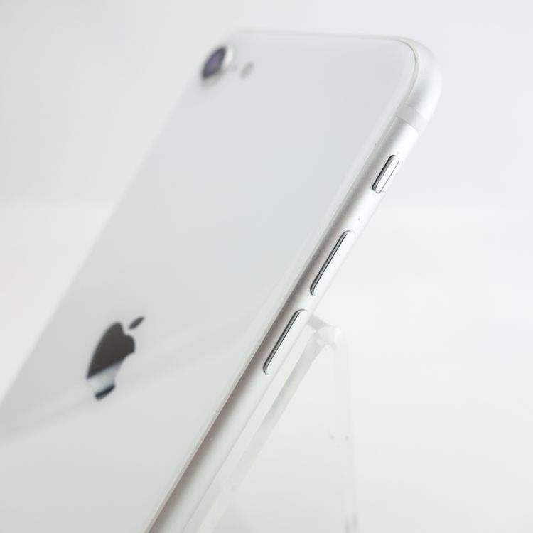 ��SIM�ե꡼��iPhoneSE2 64GB �ۥ磻�� ����91�� �������¡�