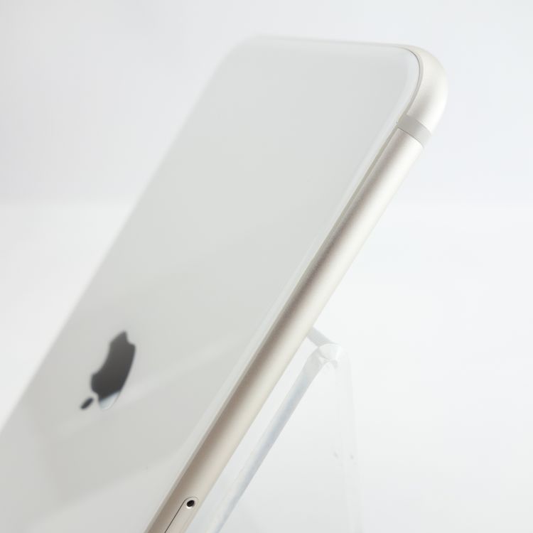 ��SIM�ե꡼��iPhoneSE3 64GB �������饤�� ����94�� �������¡�