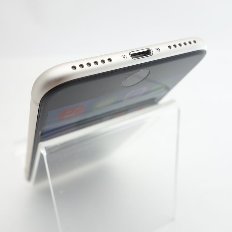 ��SIM�ե꡼��iPhoneSE3 64GB �������饤�� ����94�� �������¡�