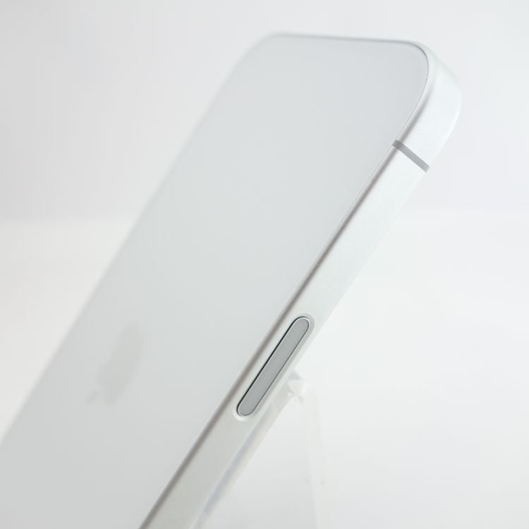 ��SIM�ե꡼��iPhone16 256GB �ۥ磻�� ����91�� �������¡�