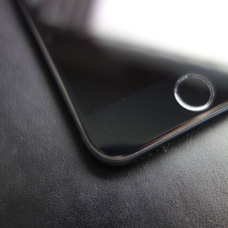 ��SIM�ե꡼��iPhoneSE3 64GB �ߥåɥʥ��� ����96�� �������¡�
