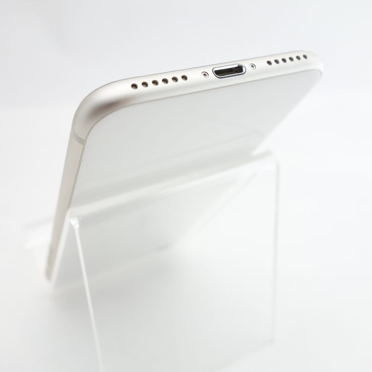 ��SIM�ե꡼��iPhoneSE3 64GB �������饤�� ����86�� �������¡�