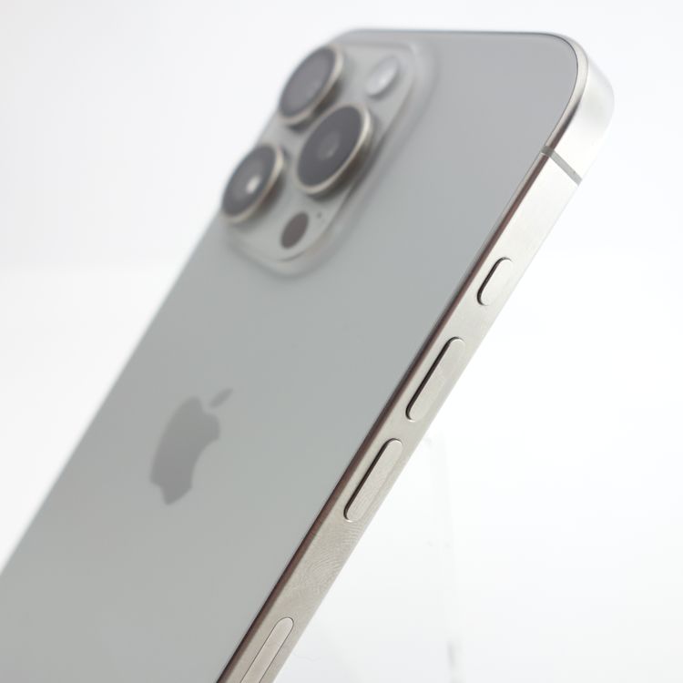 ��SIM�ե꡼��iPhone15 Pro 128GB �ʥ���������˥��� ����87��