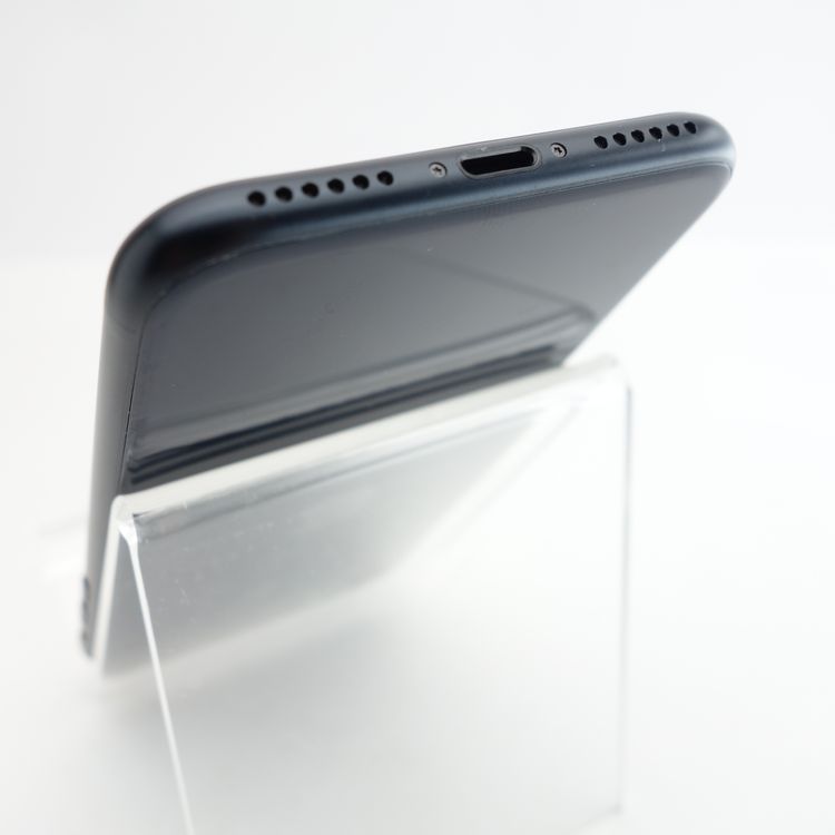 ��SIM�ե꡼��iPhoneSE3 64GB �ߥåɥʥ��� ����96�� �������¡�
