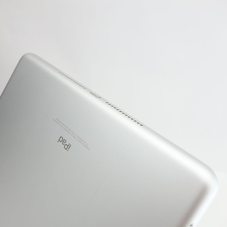 ��9.7�������iPad ��6���� 32GB ����С� ����100% SIM�ե꡼