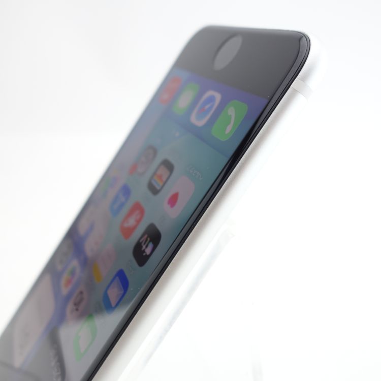 ��SIM�ե꡼��iPhoneSE2 64GB �ۥ磻�� ����92�� �������¡�