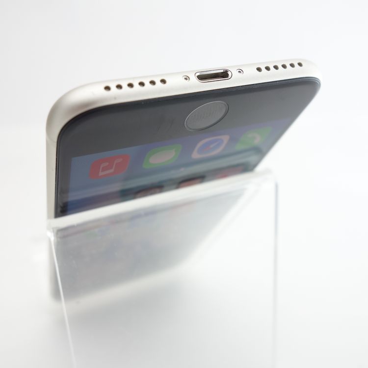 ��SIM�ե꡼��iPhoneSE3 128GB �������饤�� ����86�� Apple���ȥ���