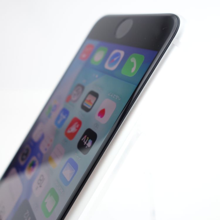 ��SIM�ե꡼��iPhoneSE2 64GB �ۥ磻�� ����91�� �������¡�