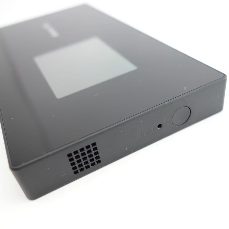 ��SIM�ե꡼��Wi-Fi STATION SH-52A �֥�å� ���������ݾ�