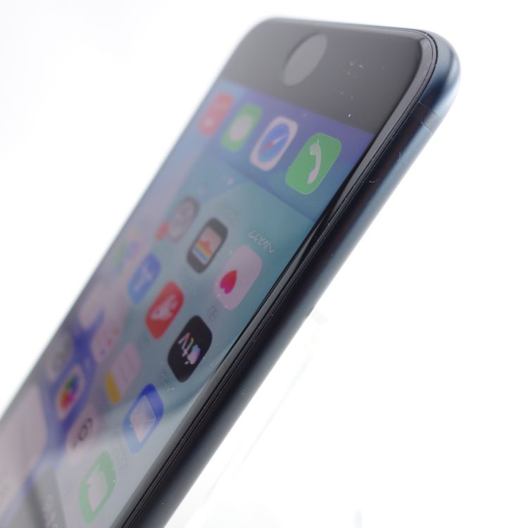 ��SIM�ե꡼��iPhoneSE3 64GB �ߥåɥʥ��� ����96�� �������¡�